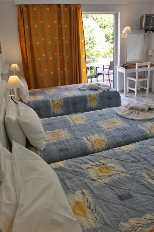 Santa Irene Aparthotel Soúgia Bilik gambar