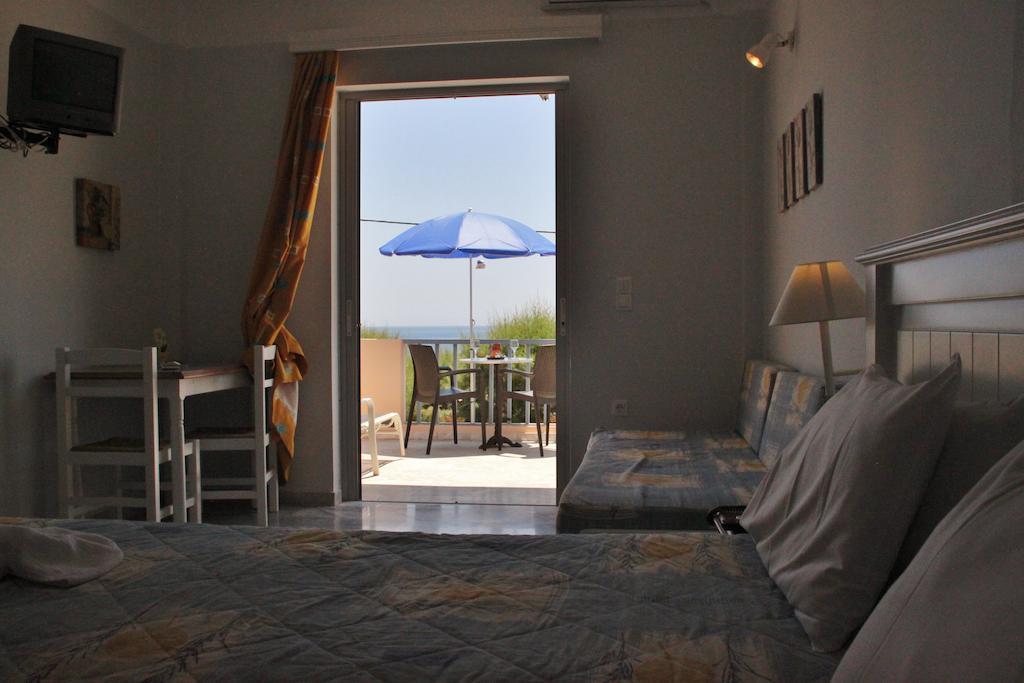 Santa Irene Aparthotel Soúgia Bilik gambar