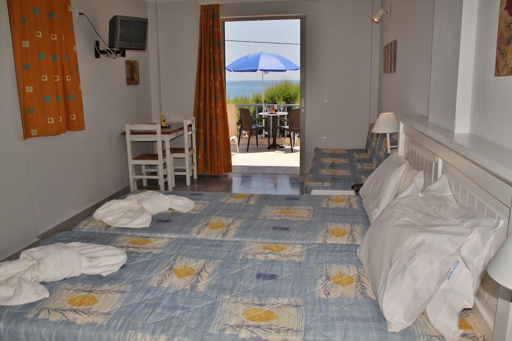 Santa Irene Aparthotel Soúgia Bilik gambar