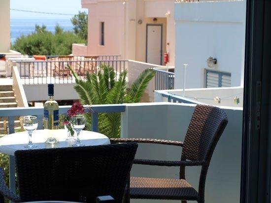Santa Irene Aparthotel Soúgia Bilik gambar